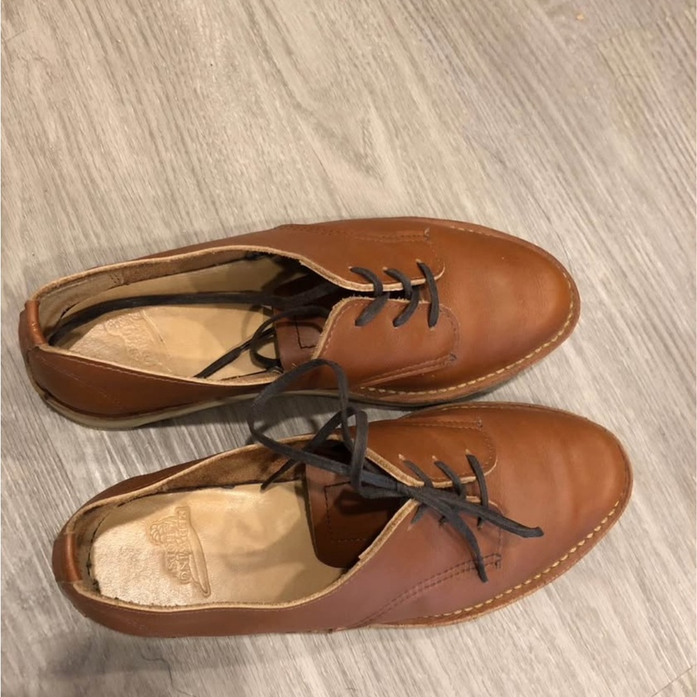 Red Wing Shoes woman’s Marin Leather Derbys with Dark Laces, size 7